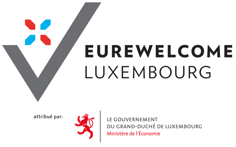 Schild: Logo EureWelcome und Logo des Ministère de l'Économie