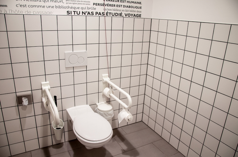 WC pour personnes handicapées au 1ier étage