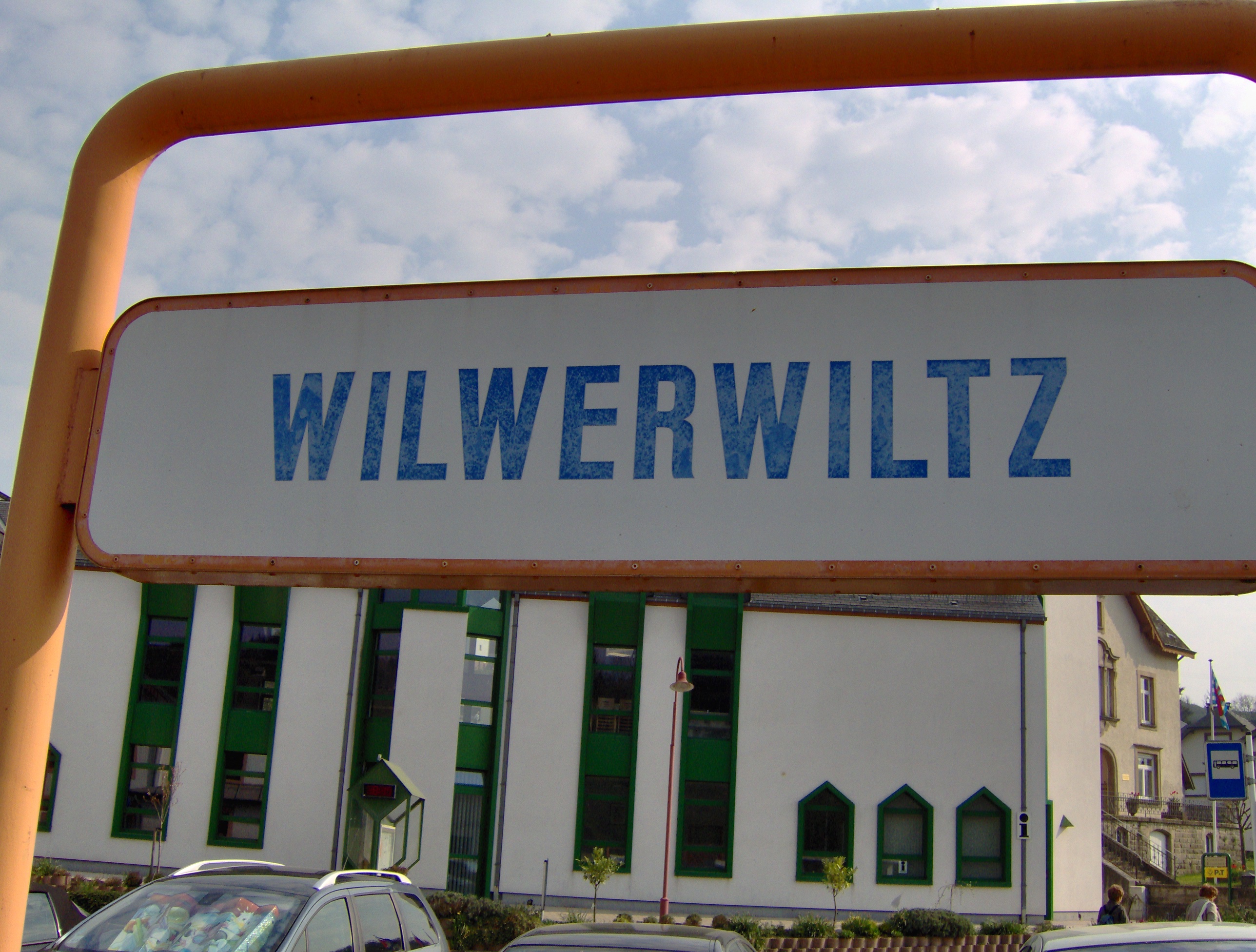 The sign of Wilwerwiltz Trainstation