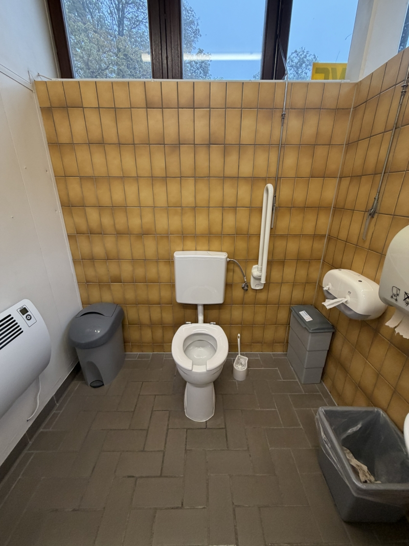 WC Place du Théâtre